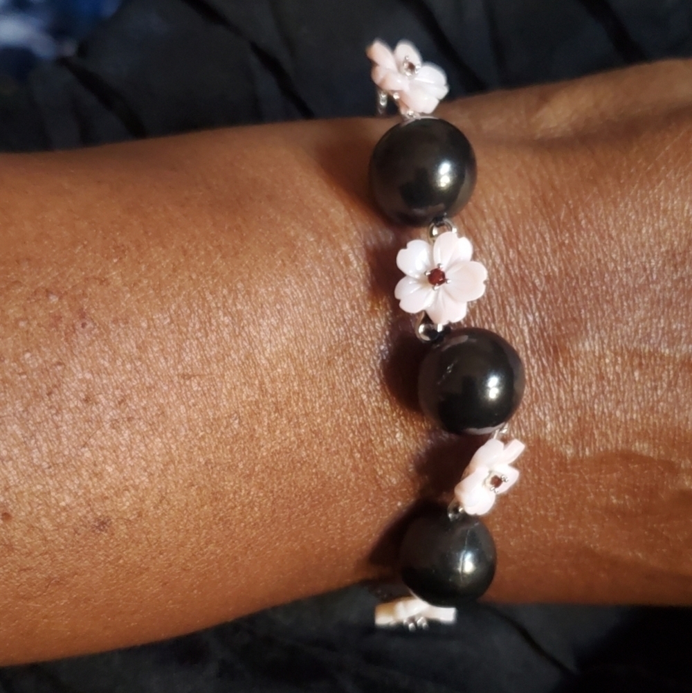 Shungite Mother of Pearl Garnet Beaded Bracelet - Picture 2 of 7